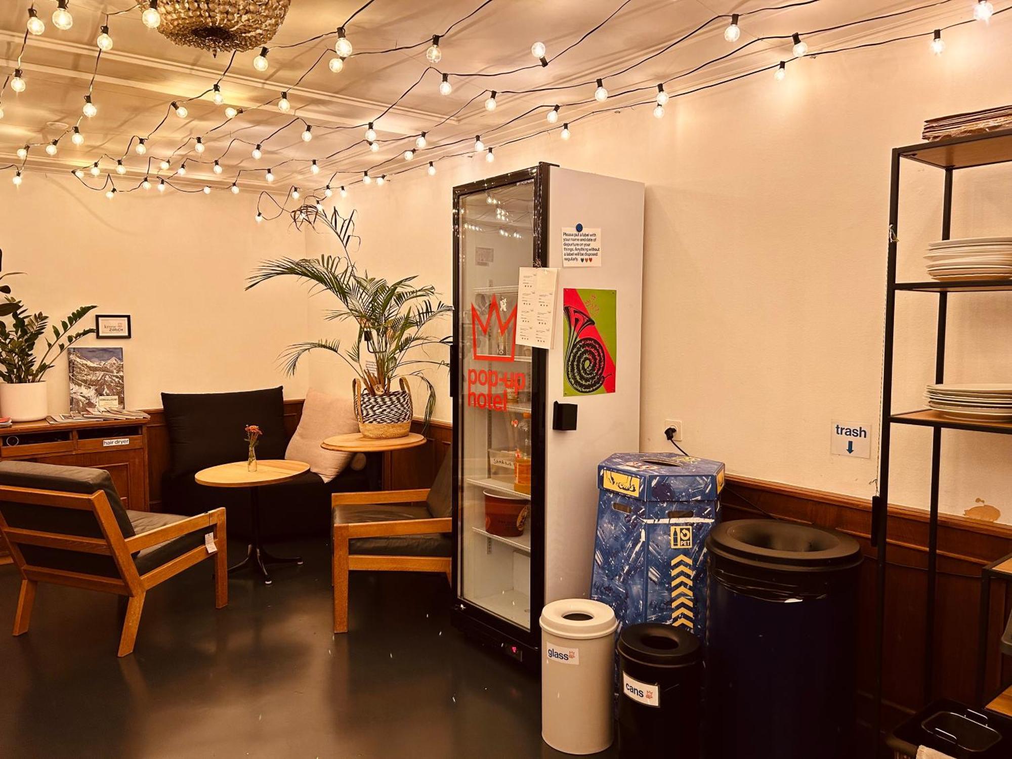 Pop Up Krone Otel 2*